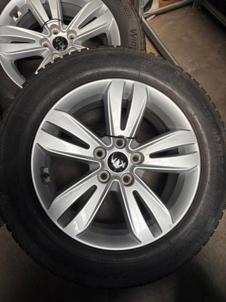 winterbanden op lichtmetalen velgen 2017 Kia Sportage 2, Auto-onderdelen, Banden en Velgen, Ophalen, Gebruikt, Banden en Velgen
