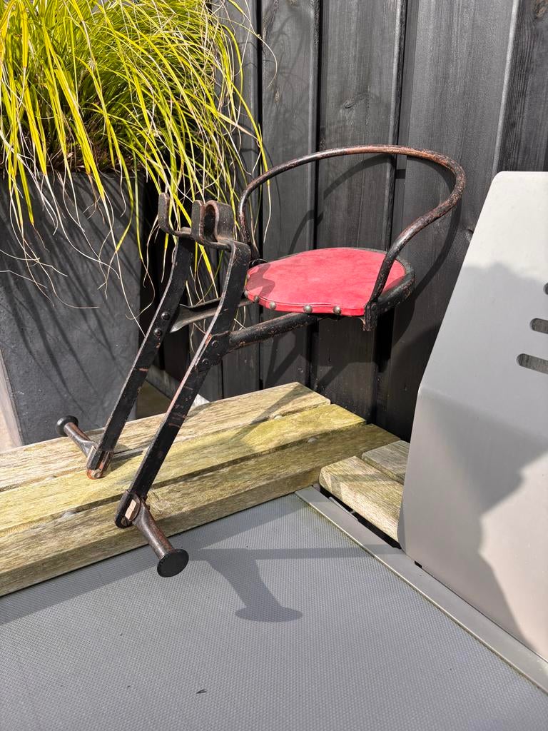 Vintage kinderzitje voor oldtimer fiets - Oma's tijd, Fietsen en Brommers, Fietsaccessoires | Fietsstoeltjes, Ophalen of Verzenden
