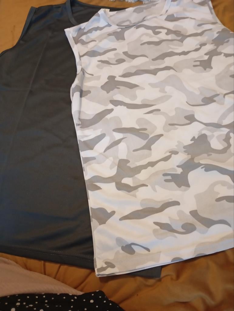 2 NIEUWE HEMPJES SILK COOLING MAAT L/XL NU ALLEBEI 15€ ZIE F, Ophalen of Verzenden, Nieuw