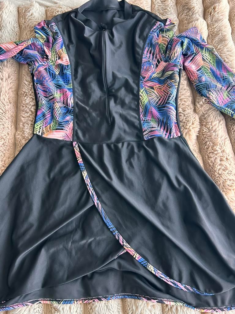 Meisjes Burkini 2 delig maat 146/152, Bikiniset, Meisje, Ophalen of Verzenden, Zo goed als nieuw