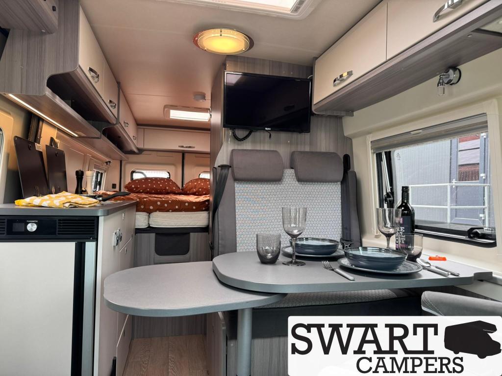 Hobby Vantana Ontour Edition 65 ET, 2 pers. lengtebedden, Caravans en Kamperen, Campers, Ringverwarming, Hobby, Tot en met 2, Bedrijf