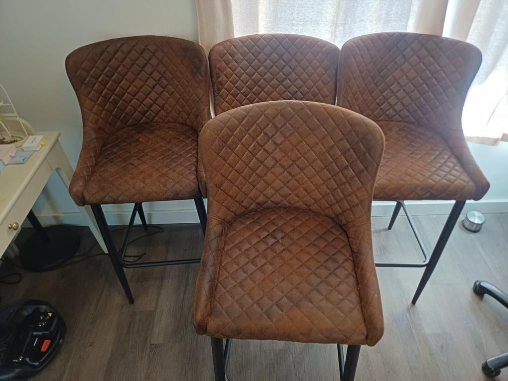 Set 4 barkrukken Jysk Pebringe bruin, Ophalen, Kunststof, 60 tot 90 cm, Zo goed als nieuw