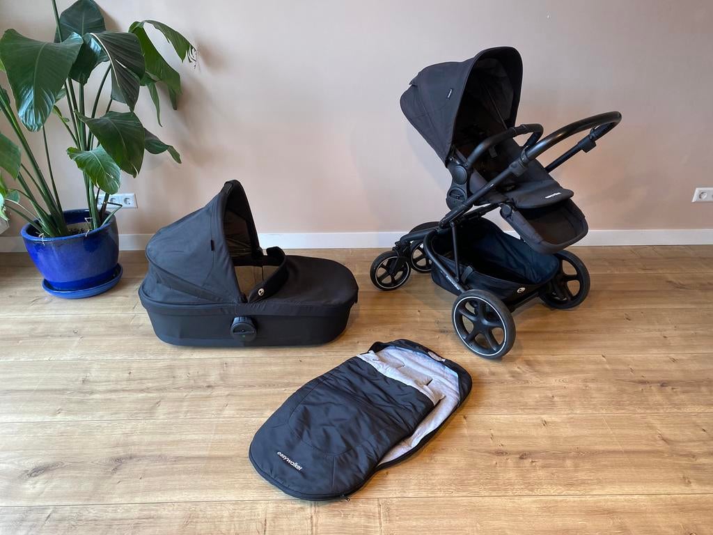 Easywalker Harvey 3 zwart (reiswieg, zitje en voetenzak), Ophalen, Zo goed als nieuw, Overige merken, Met reiswieg