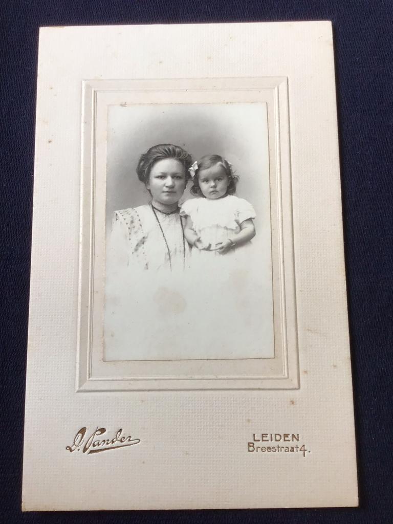 Kabinetfoto, Moeder kind, D. PANDER, LEIDEN, Antieke foto, Ophalen of Verzenden, Voor 1940, Gebruikt, Foto