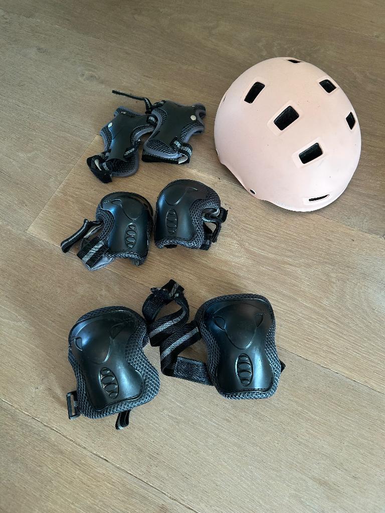 Skeeler helm en beschermingsset, Ophalen, Zo goed als nieuw, Kinderen