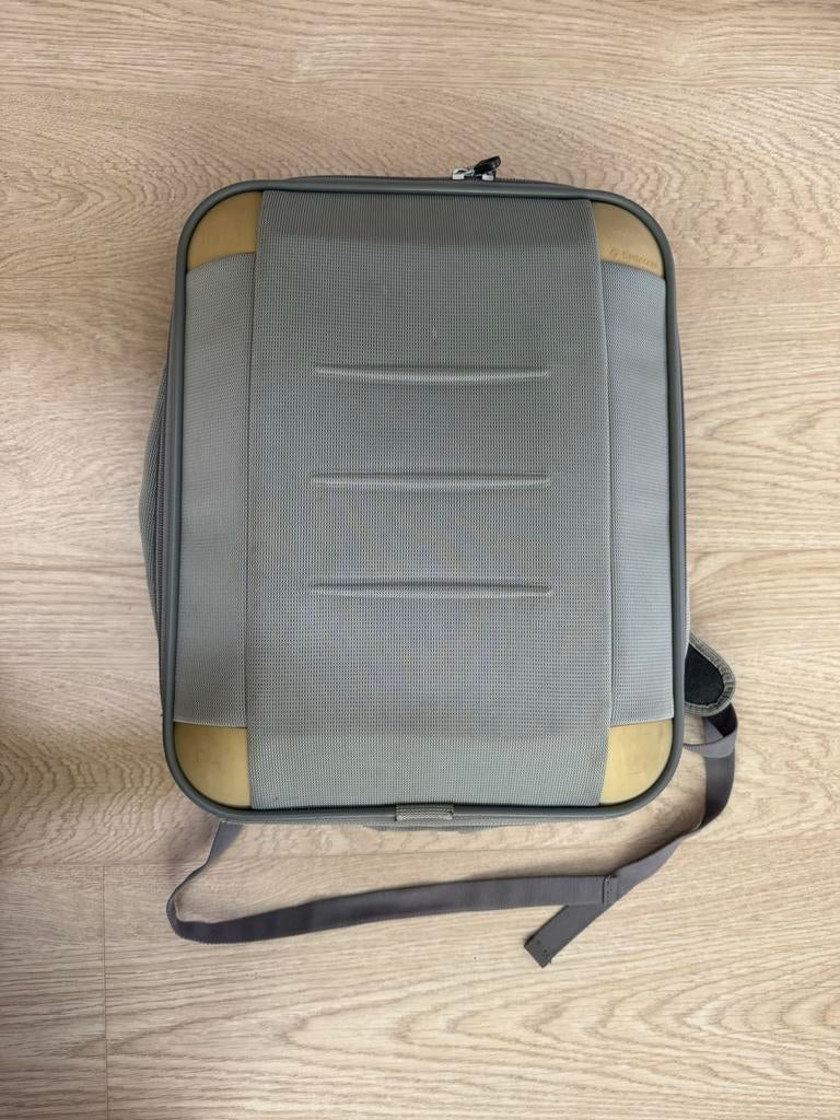 Samsonite laptop rugzak zilvergrijs 30x40 cm, Computers en Software, Ophalen of Verzenden, 15 inch, Gebruikt, Rugzak