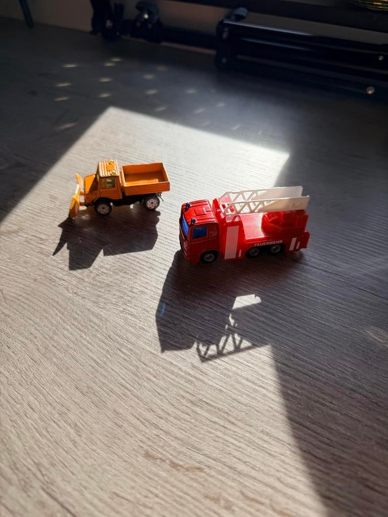 Siku brandweerwagen en sneeuwschuiver, Ophalen of Verzenden, Gebruikt