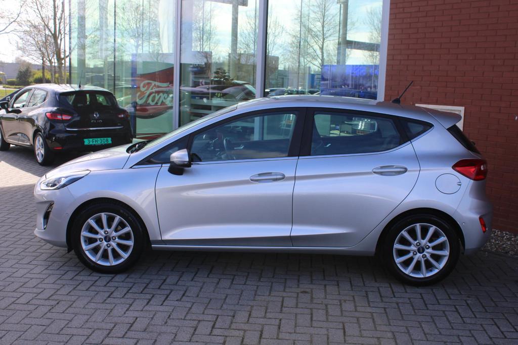 Ford Fiesta 1.0 EcoBoost 100 PK Titanium | Trekhaak | Voorru, Voorwielaandrijving, 580 kg, 23 km/l, Origineel Nederlands