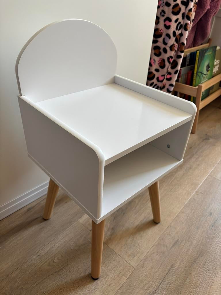 Nachtkastje scandinavisch, Ophalen, Zo goed als nieuw, Minder dan 45 cm