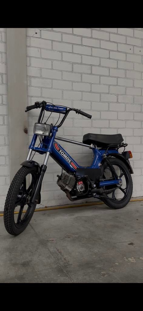 Tomos 65cc Zonder kenteken, Fietsen en Brommers, Ophalen, Zo goed als nieuw, Standard