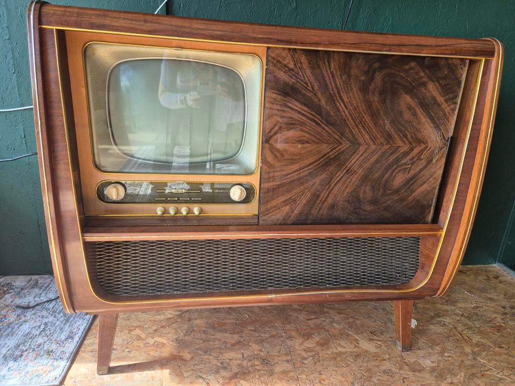 Vintage Audiokast met TV en Audio Apparatuur - Notenhout, Ophalen of Verzenden, Gebruikt, Minder dan 40 cm, Overige merken