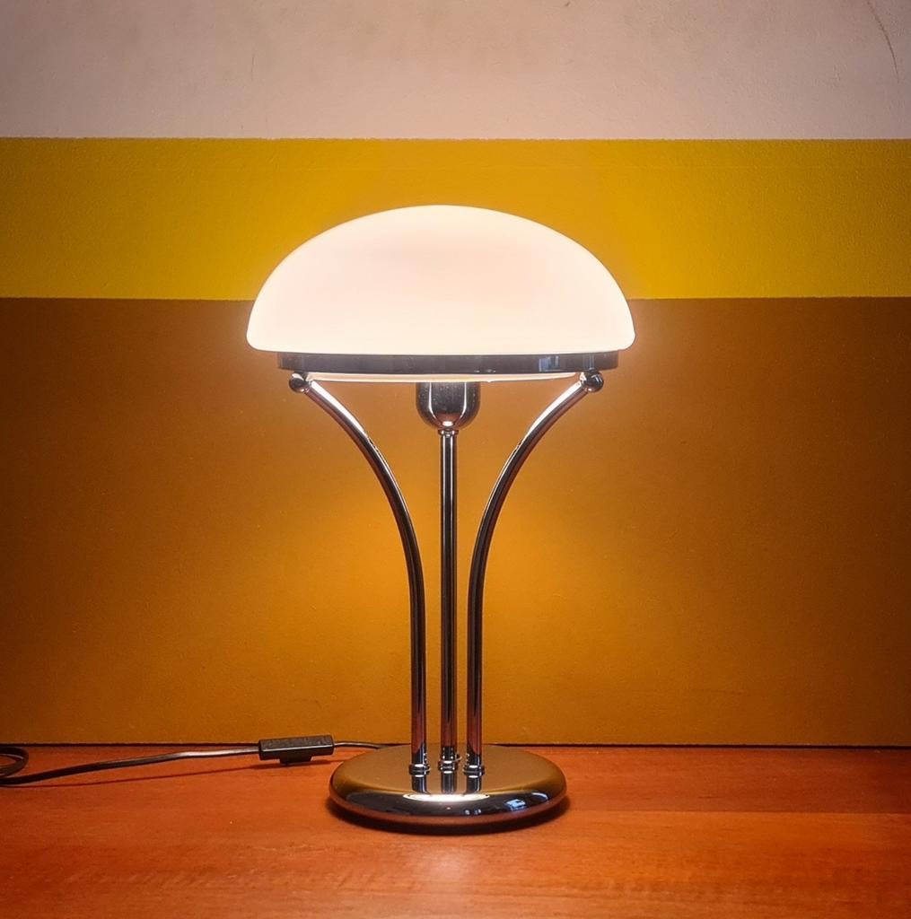 Vintage, design tafellamp. Mushroom. Opaline glas, Ophalen