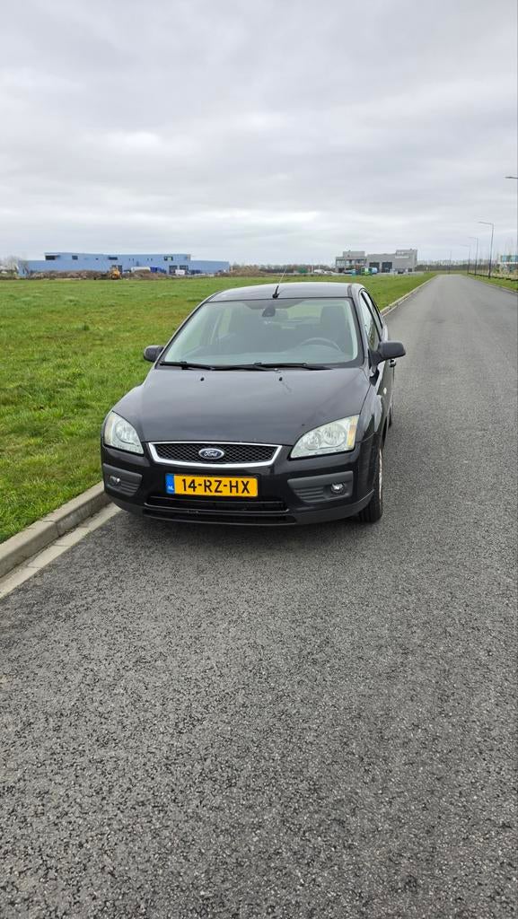 Ford Focus 1.6 16V Ghia 5-deurs | rijdt goed | APK net verlo, Particulier, Te koop