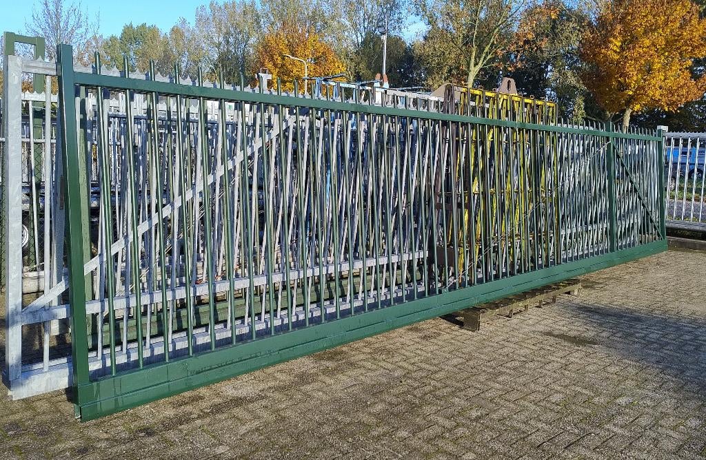 schuifpoort HB schuifhek 9 mtr. lang, 6,90 mtr. doorgang, Ophalen, Staal, 200 cm of meer, Schuifpoort