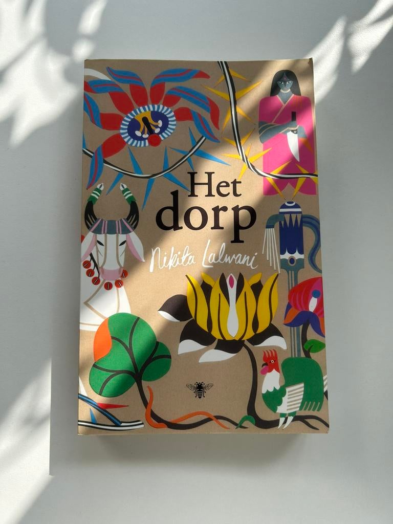 Het dorp - Nikita Lalwani, Ophalen of Verzenden, Zo goed als nieuw