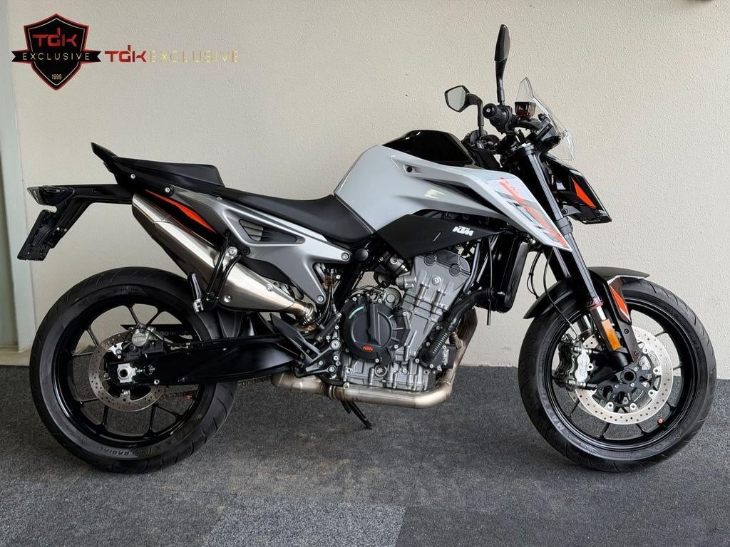 KTM 790 DUKE 2024 4.048 KM NARDO GREY NIEUWSTAAT 890 990 690, Motoren, 2 cilinders, Bedrijf, Meer dan 35 kW, Minimaal motorrijbewijs A2