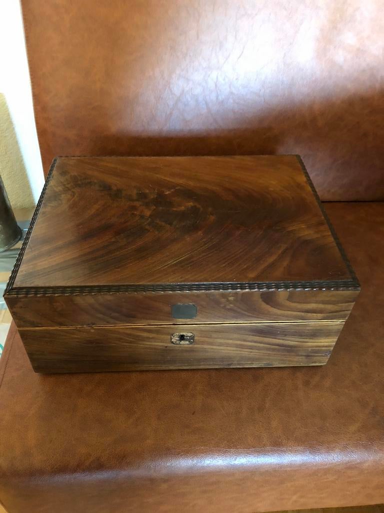 Schrijf bureau in kist zeer oud, Antiek en Kunst, Ophalen of Verzenden