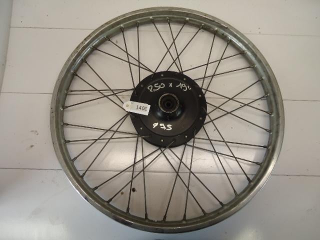 Velg D1-33560, Motoren