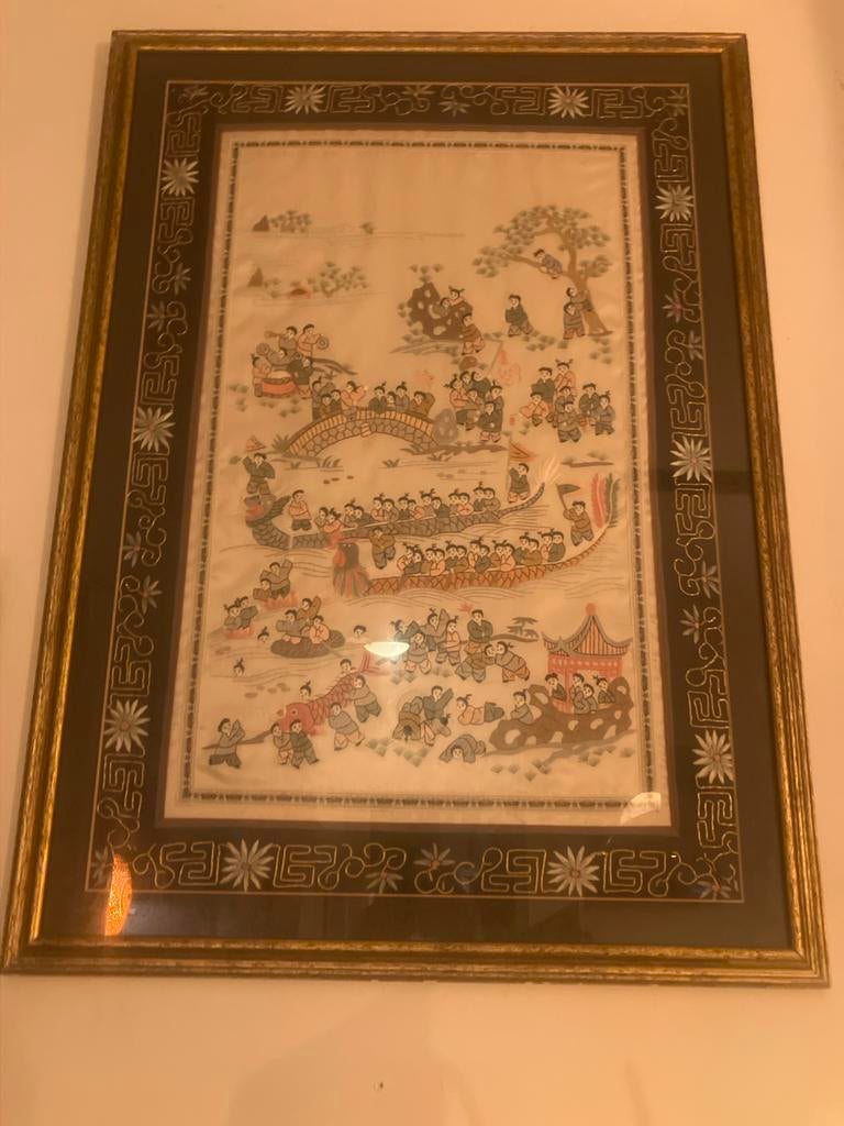 Ingelijste Chinese zijden borduurwerk - Drakenbootfestival, Antiek en Kunst, Ophalen of Verzenden