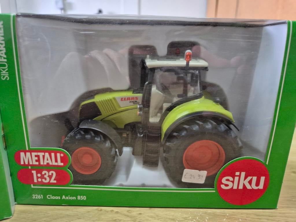 Siku Claas Axion 850 trekker met hooibalen aanhanger, Ophalen of Verzenden, Nieuw, Tractor of Landbouw, SIKU