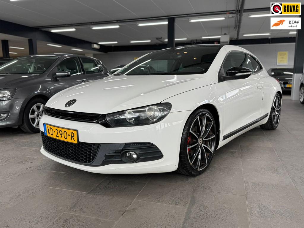 Volkswagen Scirocco 1.4 TSI panoramadak half leer airco elek, Auto's, Voorwielaandrijving, Euro 5, 15 km/l, Gebruikt