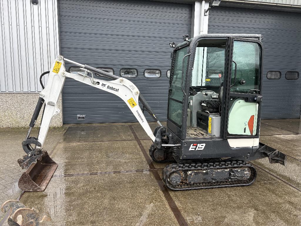 Bobcat E19 Minigraver 2017 1525 uur MARGE Cabine Extra bak, Zakelijke goederen, Machines en Bouw | Kranen en Graafmachines, Ophalen
