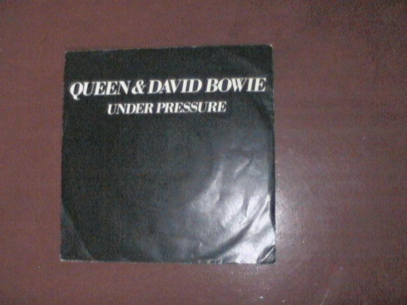 Queen & david bowie jukebox single under pressure uit 1981, Cd's en Dvd's, Vinyl Singles, Zo goed als nieuw, Single, Pop, Ophalen of Verzenden
