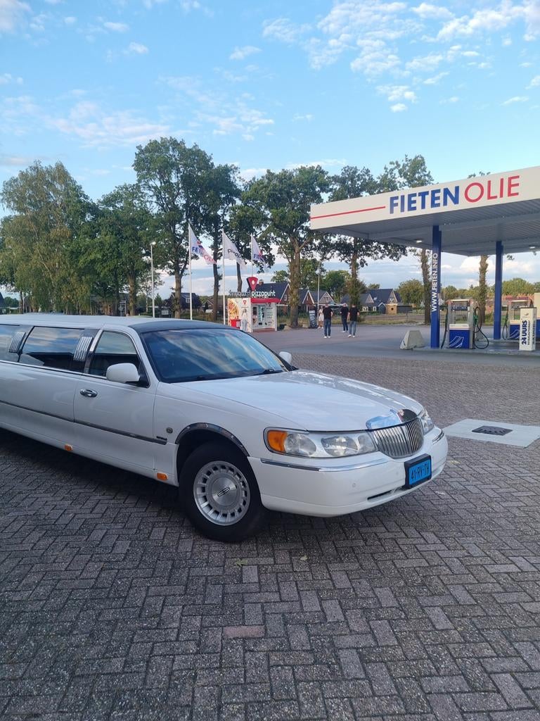 Limousine te huur geschikt voor 8 personen