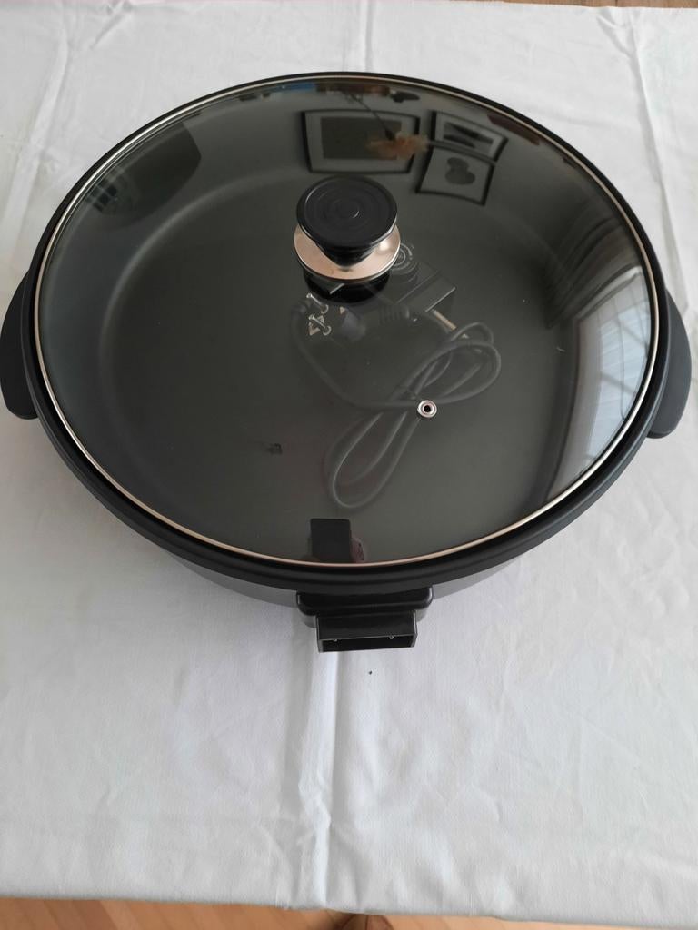 Elektrische hapjespan met glazen deksel, Ophalen of Verzenden, Zo goed als nieuw, Overige materialen, Koekenpan of Braadpan