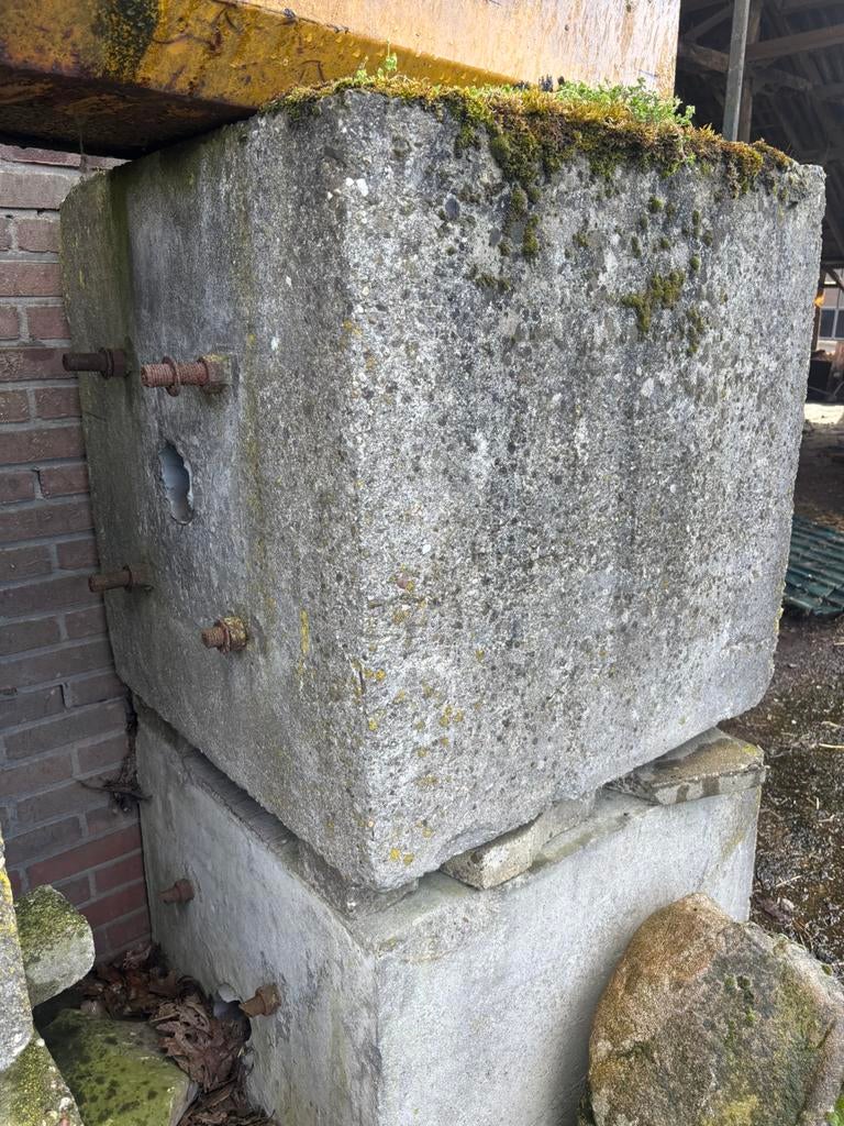 Prefab beton poeren, Doe-het-zelf en Verbouw, Overige Doe-het-zelf en Verbouw, Ophalen, Zo goed als nieuw