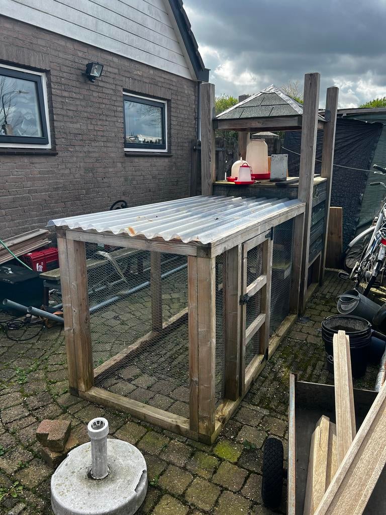Zelfgemaakt hok voor kippen of andere dieren, Ophalen, Kippenhok of Kippenren