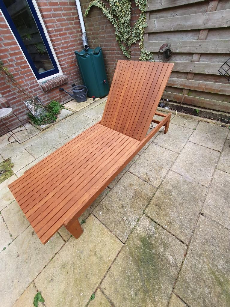 hardhouten ligbed, Tuin en Terras, Ophalen, Zo goed als nieuw, Hout, Verstelbaar