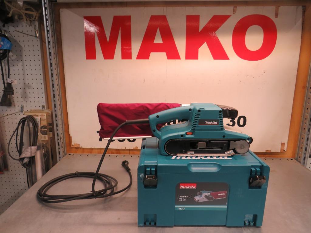 Makita 9404J Bandschuurmachine in Mbox - 1010W - 100 x 610mm, Doe-het-zelf en Verbouw, Gereedschap | Schuurmachines, Nieuw, Bandschuurmachine