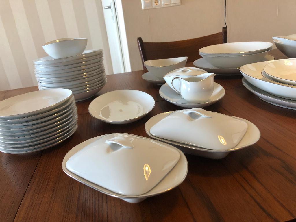 Elegant Eschenbach servies Larissa met ziveren bies, Antiek en Kunst, Antiek | Servies compleet, Ophalen of Verzenden