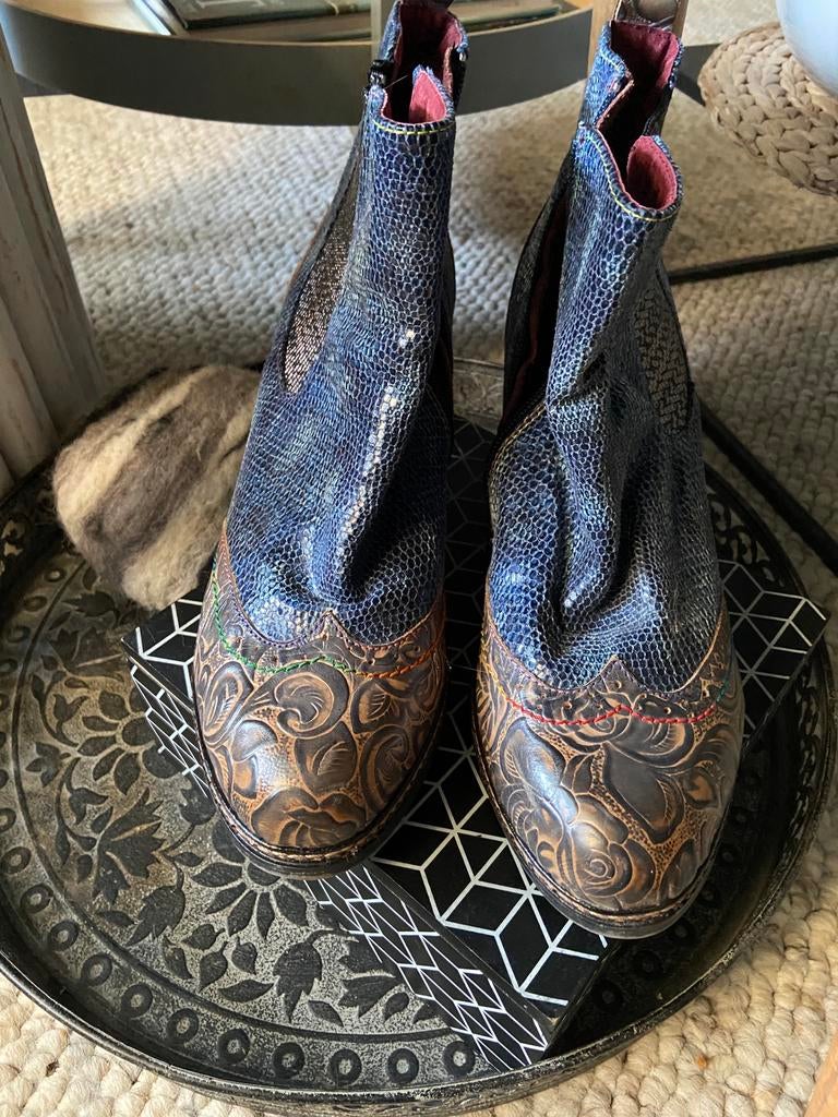 Laura Vita , enkellaarsjes blauw 41, Kleding | Dames, Ophalen of Verzenden, Zo goed als nieuw, Blauw