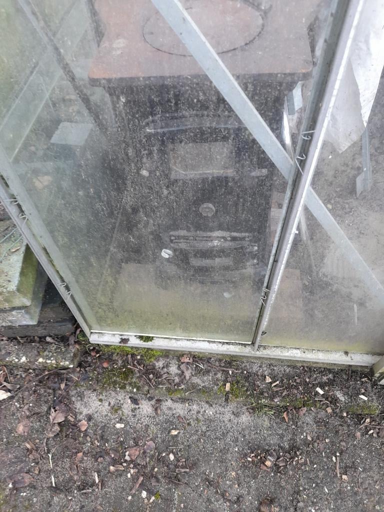 Te koop klaverblad kachel, Ophalen