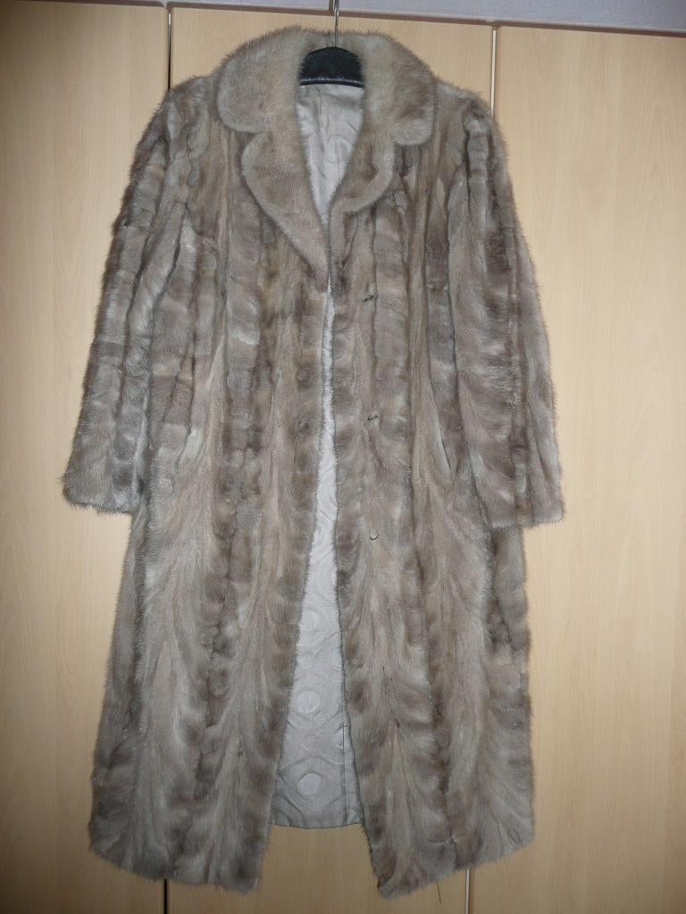 Bontjas van echte Nerts, Dames, Kleding | Dames, Ophalen of Verzenden, Gedragen, Maat 42/44 (L), Overige kleuren