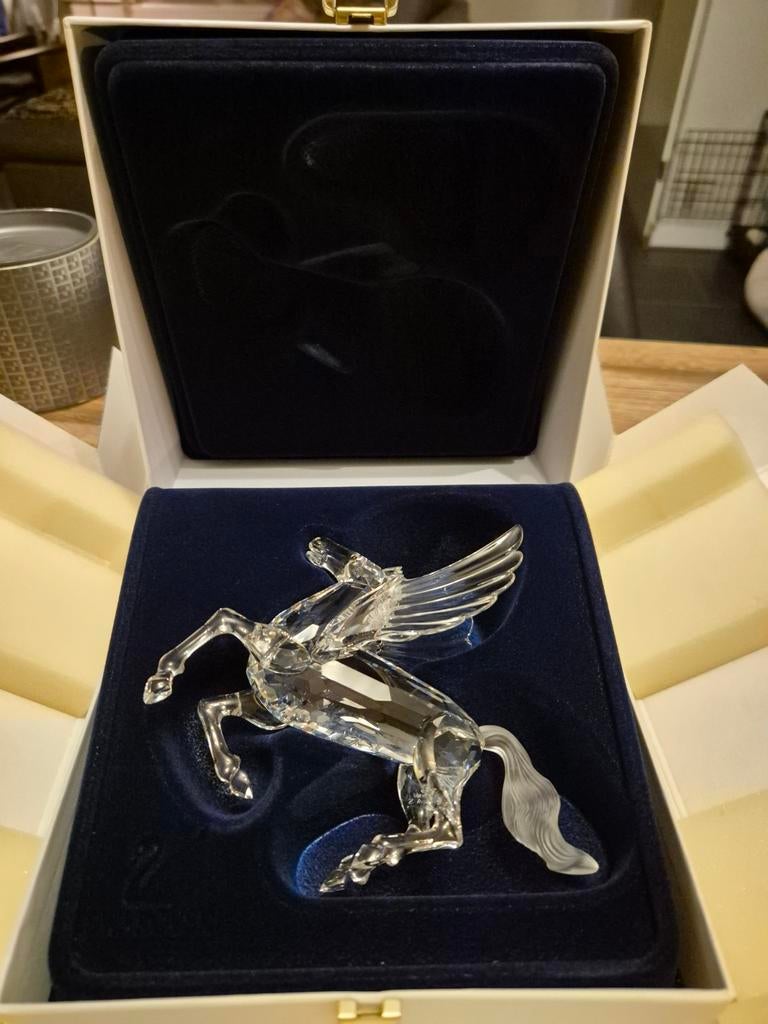 Swarovski jaarstuk 1998 pegasus paard, Verzamelen, Swarovski, Ophalen of Verzenden, Zo goed als nieuw, Figuurtje