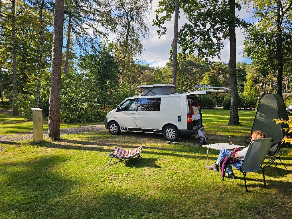 ZEER COMPLETE BUSCAMPER, recent onderhoud en APK, Caravans en Kamperen, Buscamper of Camperbus, Koelkast, Volkswagen, Treinzit