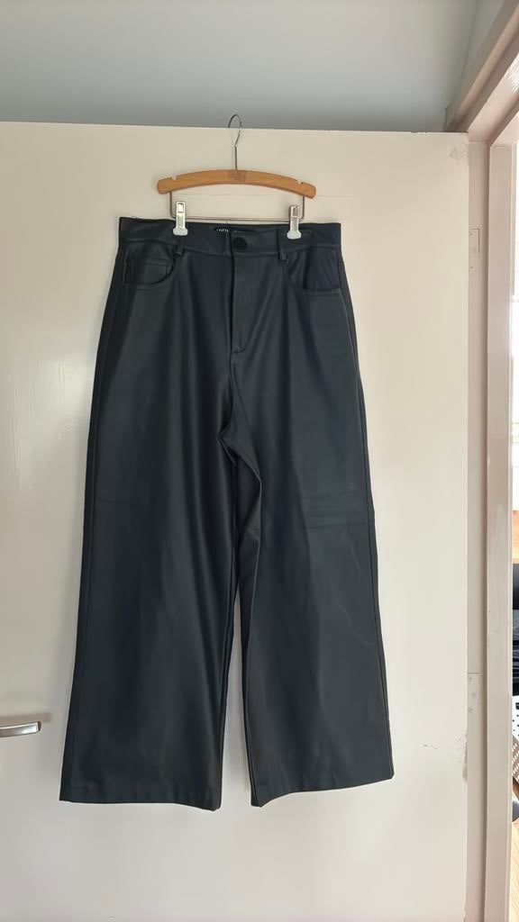 Donkergroene broek zara maat M imitatie leer, Zo goed als nieuw, Lang, Groen, Ophalen