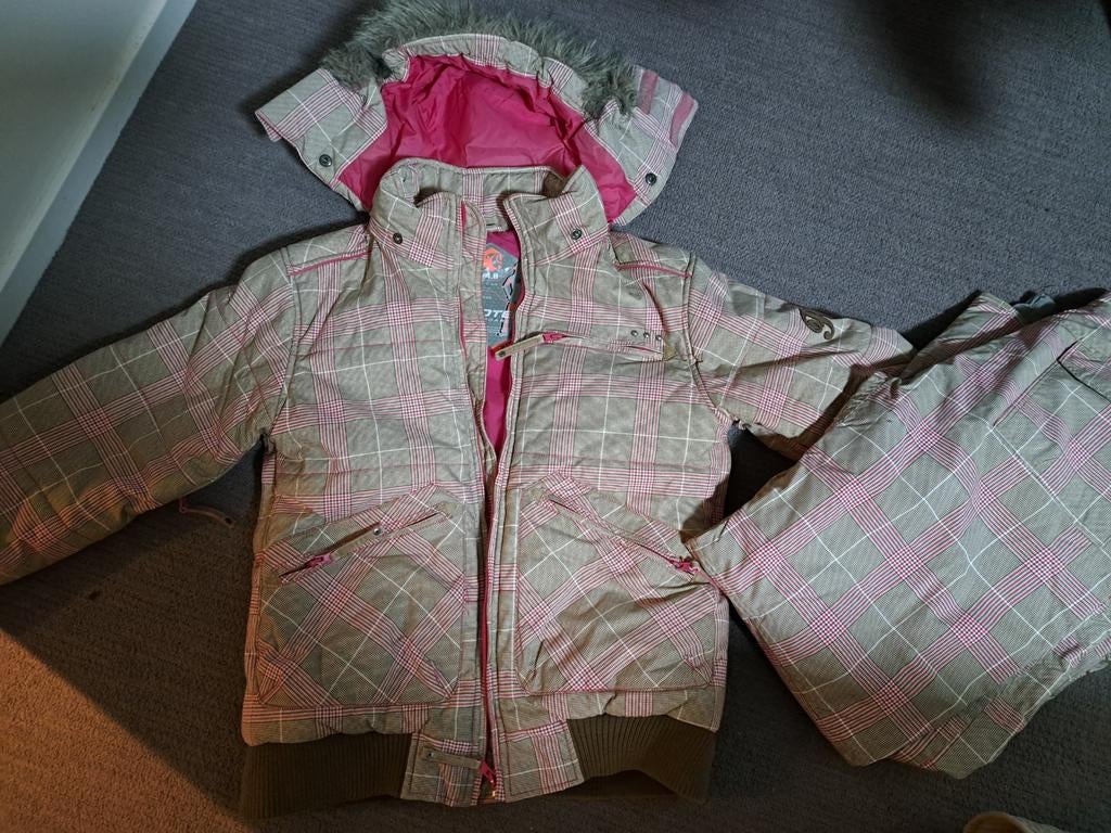 Protest Ski Jas + Broek Dames XL, Kleding | Dames, Wintersportkleding, Protest, Ophalen of Verzenden, Maat 46/48 (XL) of groter