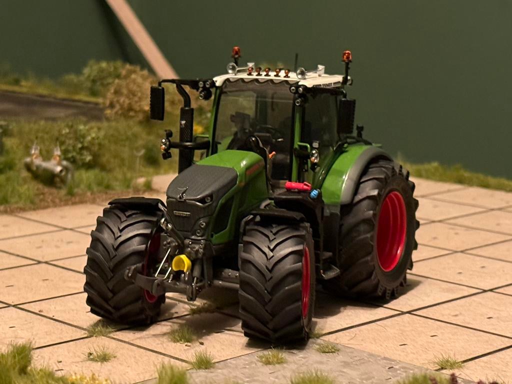 Fendt 620 UH 1:32 verbouwd, Ophalen of Verzenden, Zo goed als nieuw, Tractor of Landbouw, Universal Hobbies