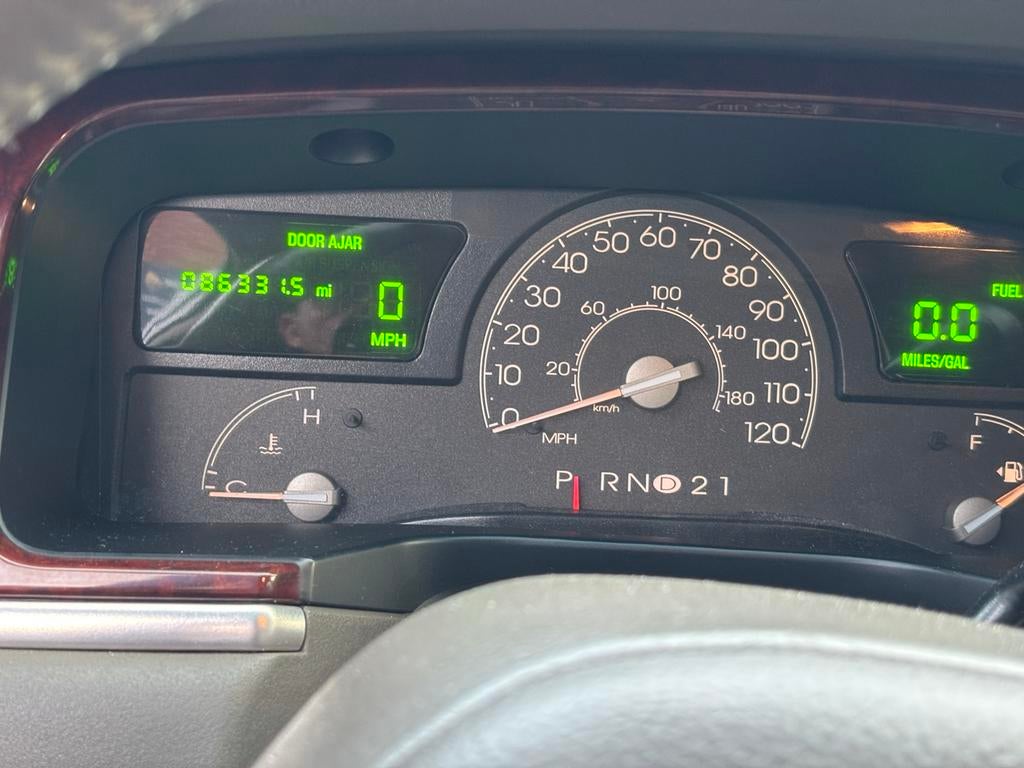 Lincoln Town Car Towncar 2004 Grijs, 2460 kg, Beige, Leder, Dealer onderhouden