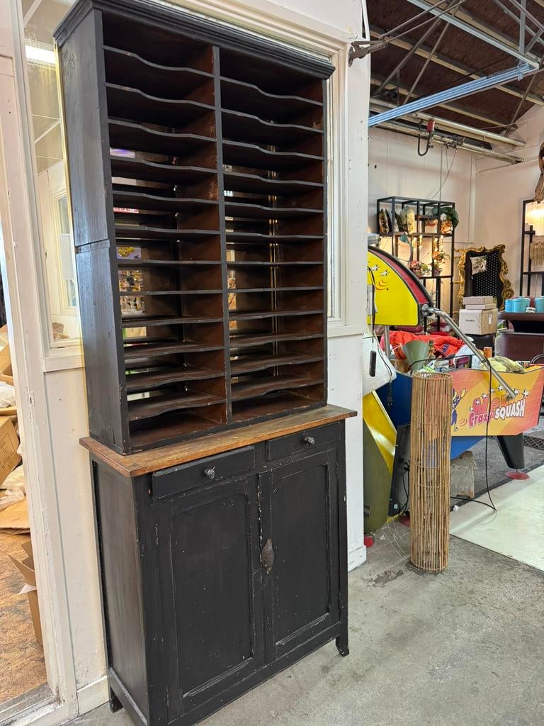 Oud brocante frans vakken post sorteer kastje, Antiek en Kunst, Curiosa en Brocante, Ophalen