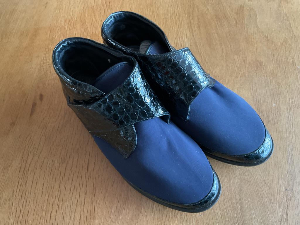 Comfortschoenen Klittenband - Maat 40, Kleding | Dames, Schoenen, Ophalen of Verzenden, Gedragen, Blauw, Instappers