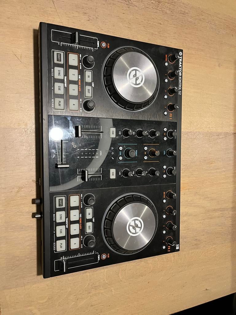 Instruments Traktor Kontrol S2 DJ, Muziek en Instrumenten, Dj-sets en Draaitafels, Ophalen, Zo goed als nieuw, Dj-set