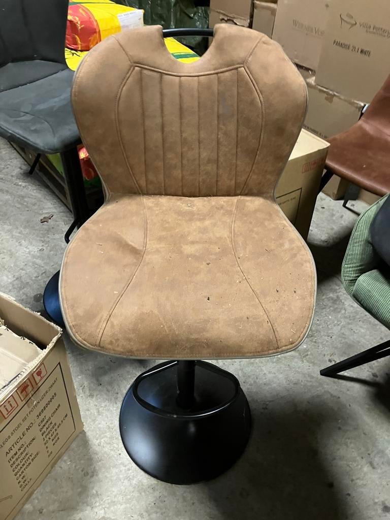 Mooie bruine barstoel, Huis en Inrichting, Stoelen, Nieuw, Eén, Metaal, Bruin, Ophalen