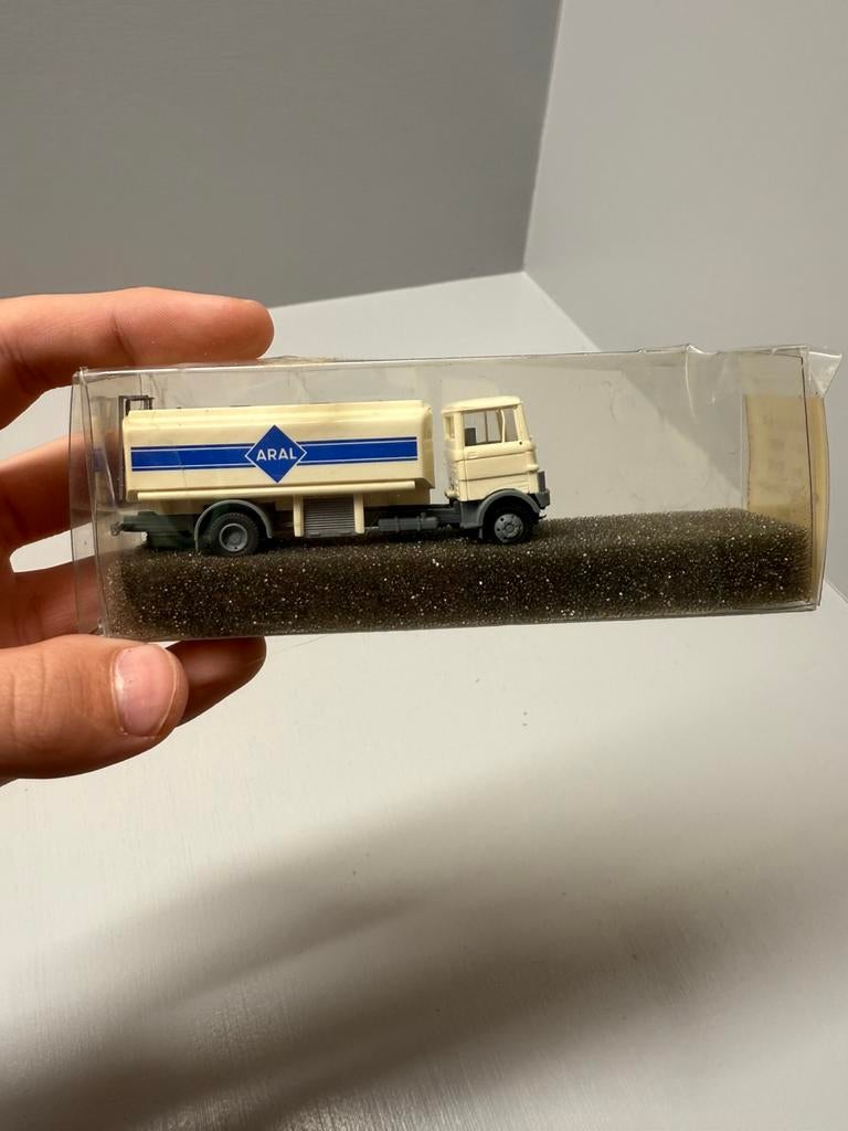 Praline 82110 aral, Ophalen of Verzenden, Gebruikt, Bus of Vrachtwagen, Overige merken