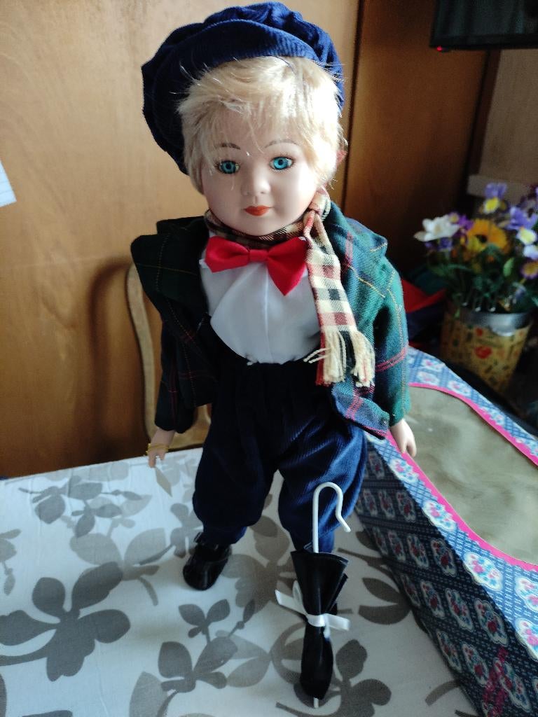 Porceleine pop, Verzamelen, Poppen, Ophalen of Verzenden, Nieuw, Pop