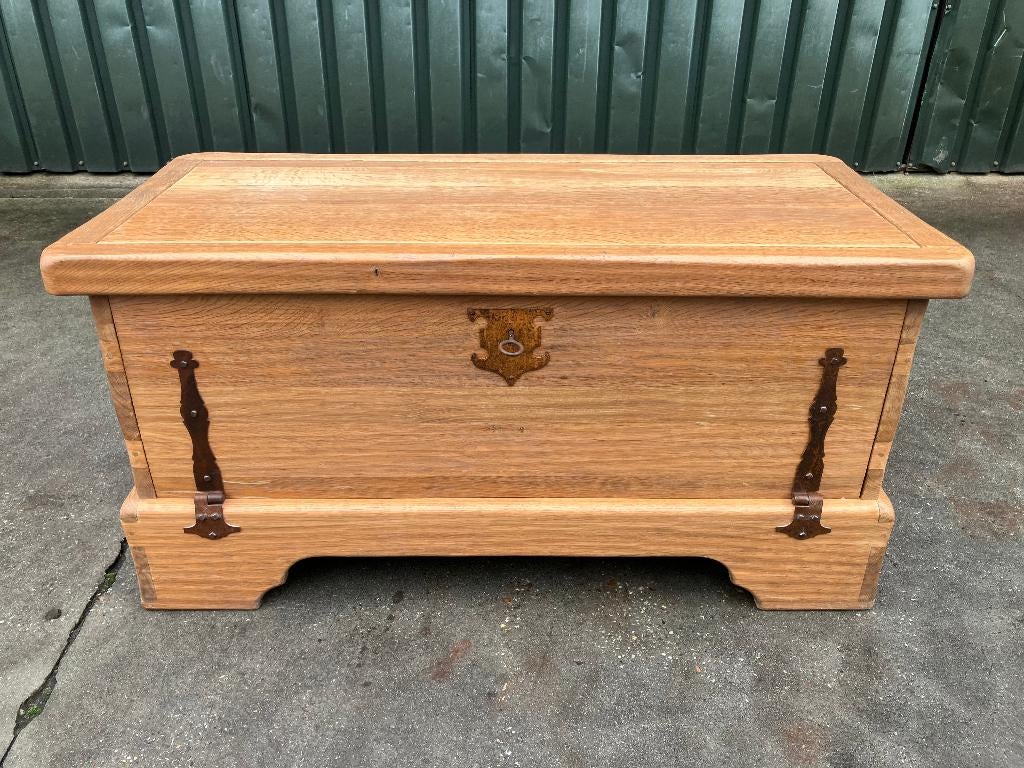 Dekenkist massief eiken, Ophalen, Gebruikt, 50 tot 100 cm, 50 tot 75 cm